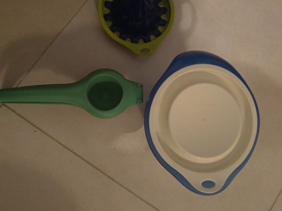 Tupperware Bread Box, etc64550503529730121
