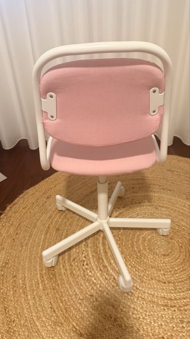 Cadeira rosa ikea