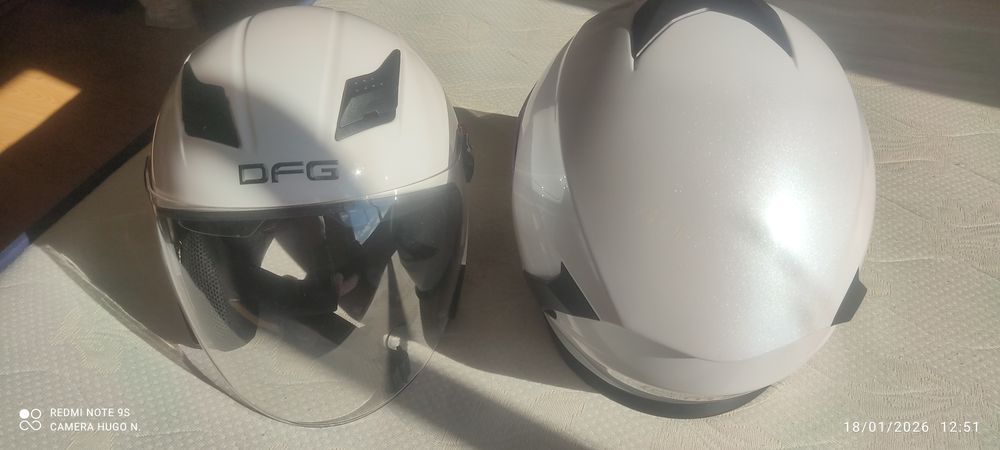 Vendo dois capacetes