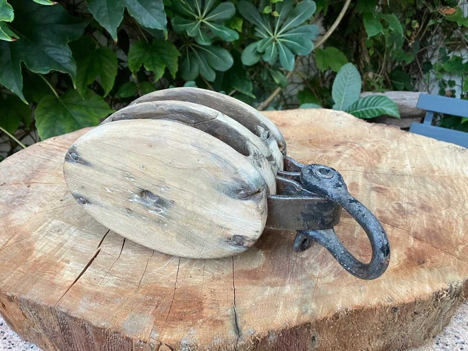 Moitão náutico (duas roldanas) antigo