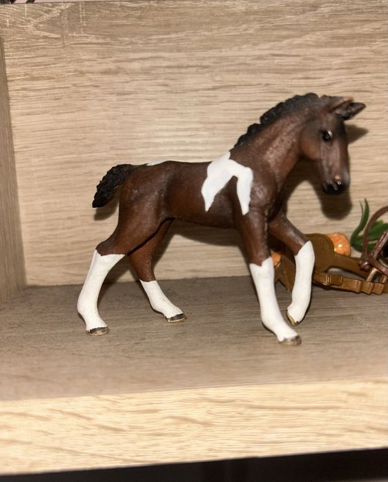 Figurki koni schleich