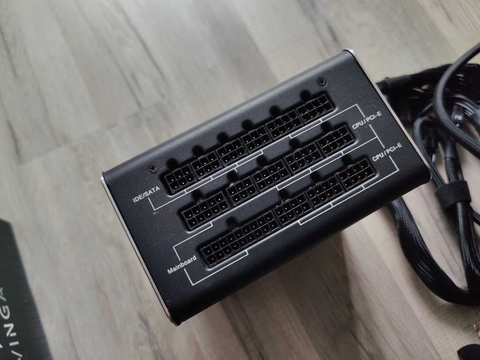Блок живлення Vinga 1200W (VPS-1200Pl) в ідеальному стані БП Пк