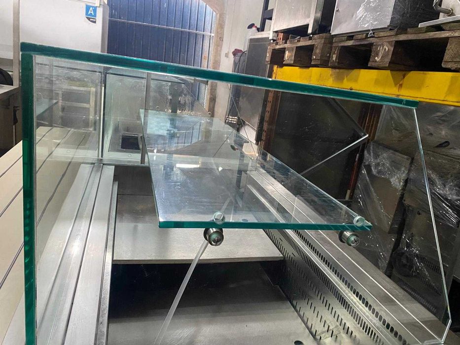 Balcão take away / self-service / quente e frio