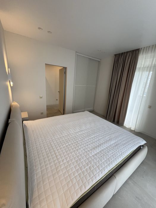 Оренда Кульпарківська Safe Town поруч Парус