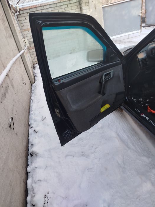 Авто Легковий автомобіль