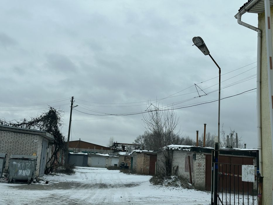 Продам Гараж Поруч  ЖК «STUGNA RESIDENCE»