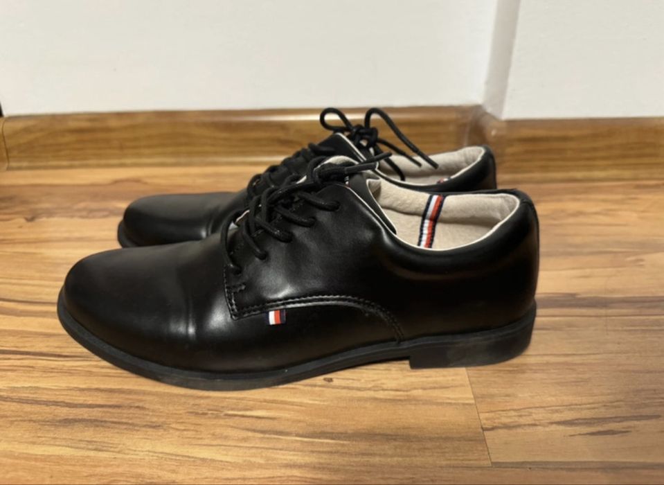 Eleganckie buty tommy hilfiger