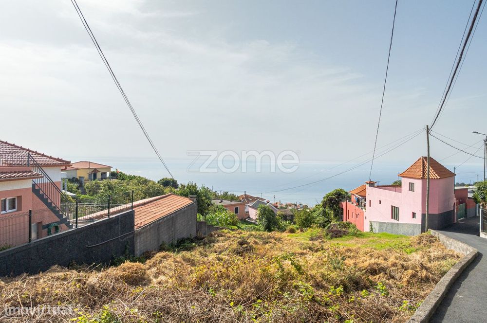 Terreno Rústico em Câmara de Lobos