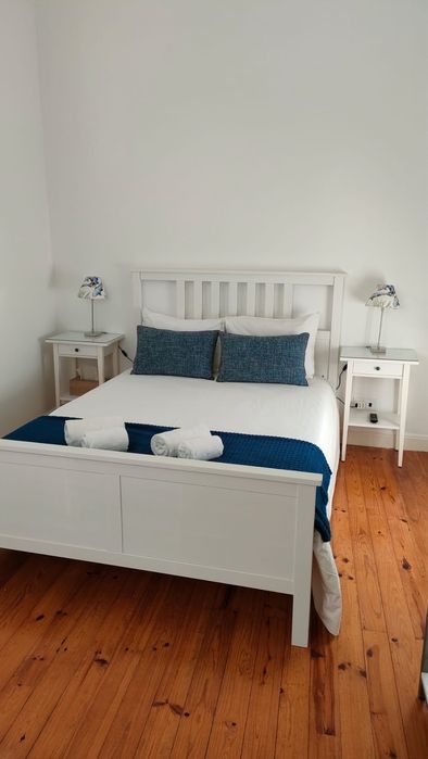 Cama de madeira de 1.60