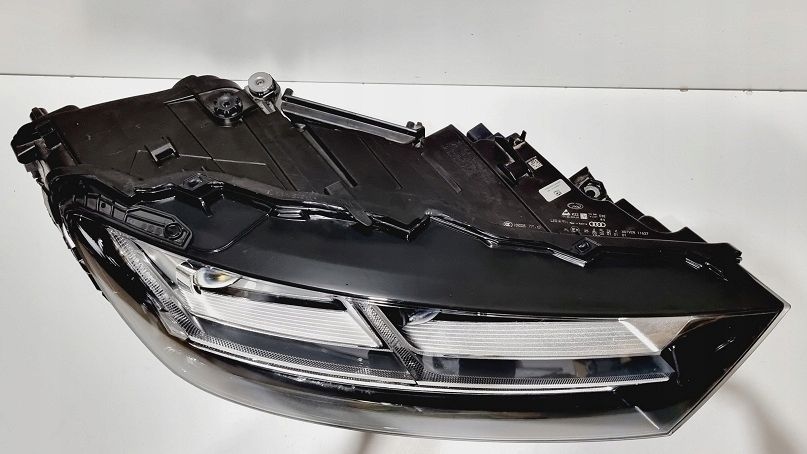 Reflektor prawy i lewy full led Audi Q7 4m0 matrix europa