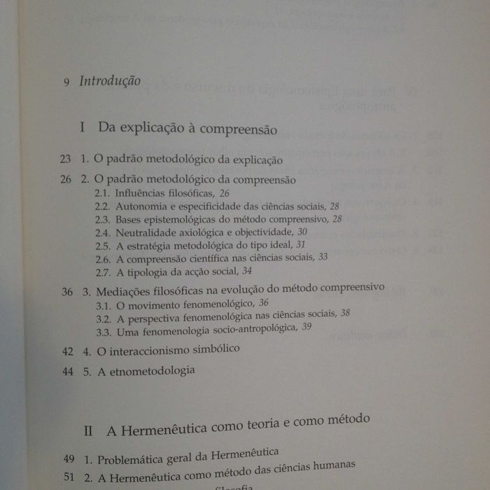 Para uma epistemologia do discurso e da prática antropológica