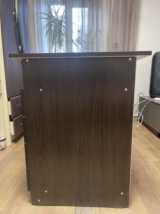 Продам компьютерный стол