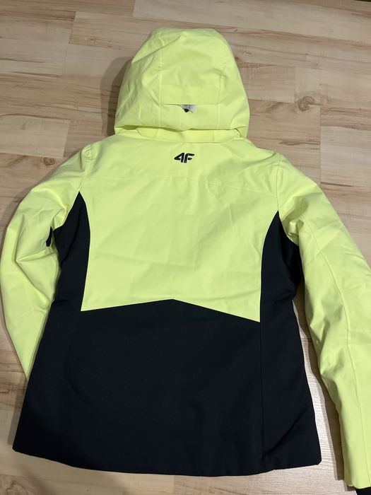 Sprzedam kurtke damska narciarska 4f rozmiar xs  Dermizax