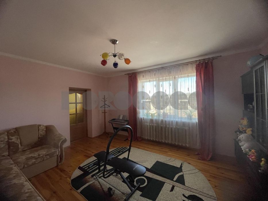Продаж 2 пов котеджа з басейном  та гаражем!! м.Васильків