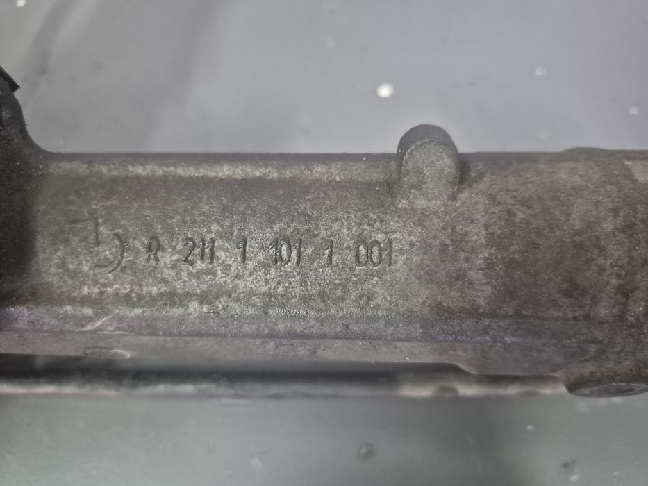 Рульова рулевая рейка Mercedes W211    R21111011001