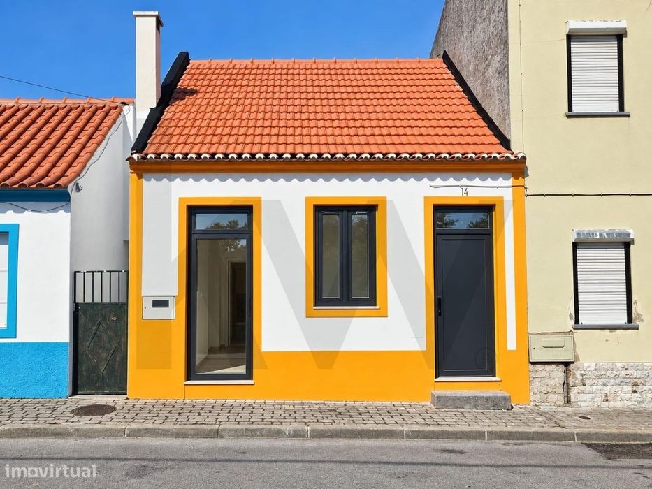 Moradia T2+1 totalmente renovada com terraço | Couço | Coruche