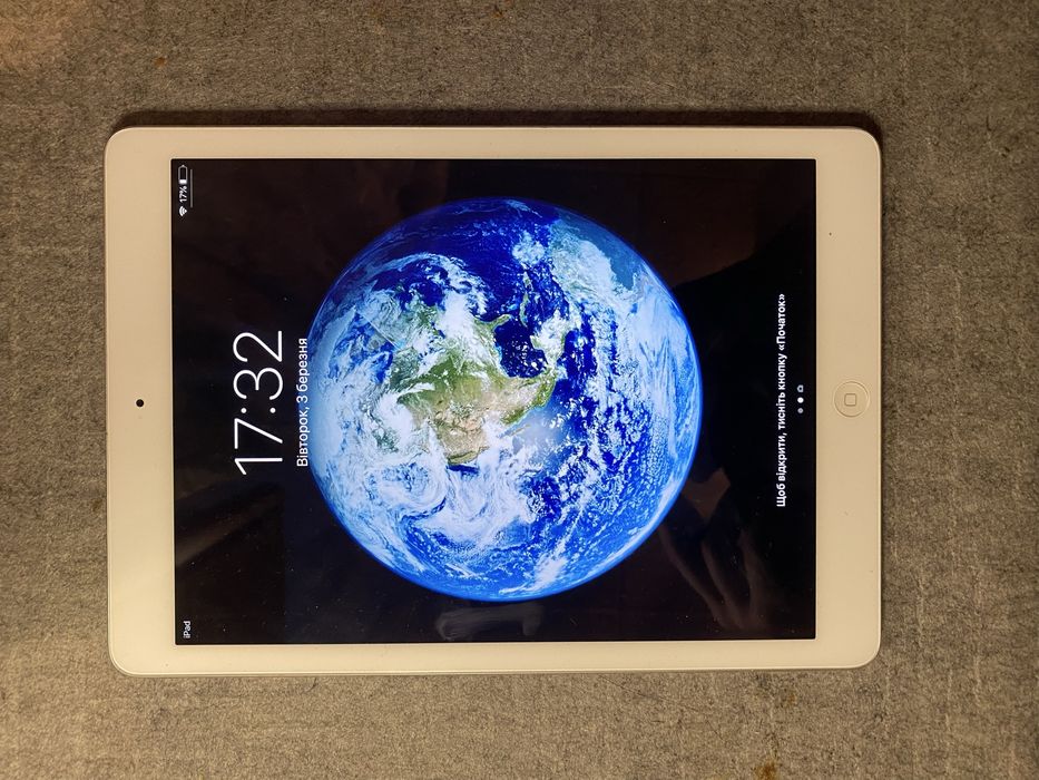 Айпад на 256 гб)