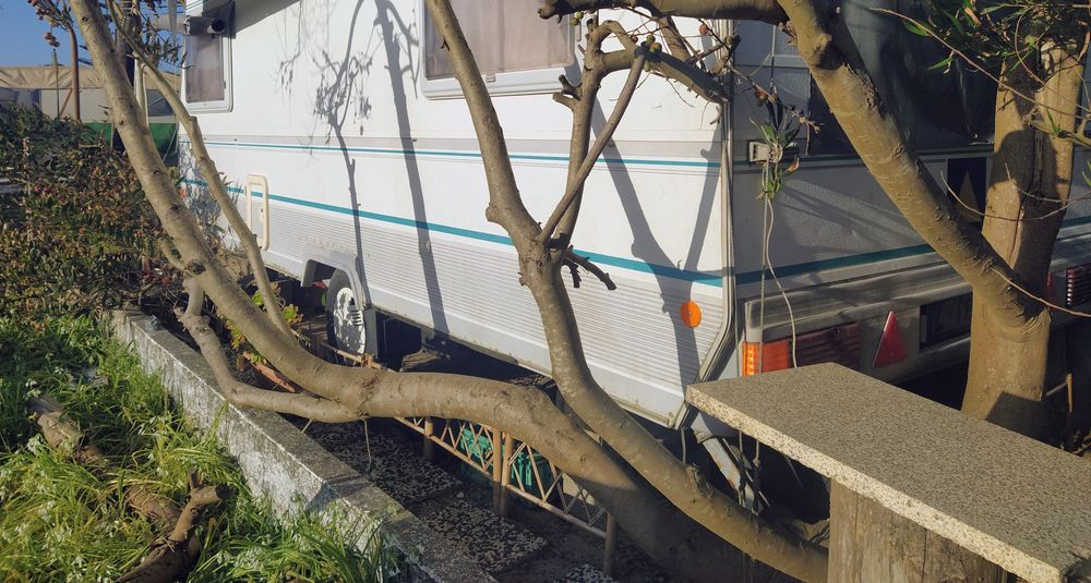 Caravana e equipamento de campismo