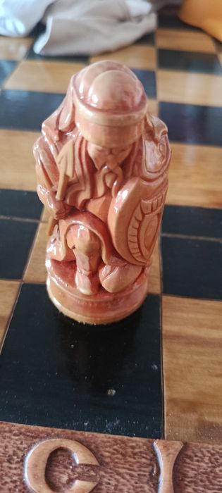 Продам шахматы ручной работы.