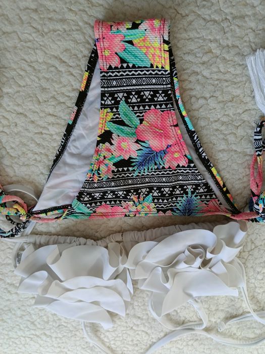 Bikini, kostium kąpielowy.