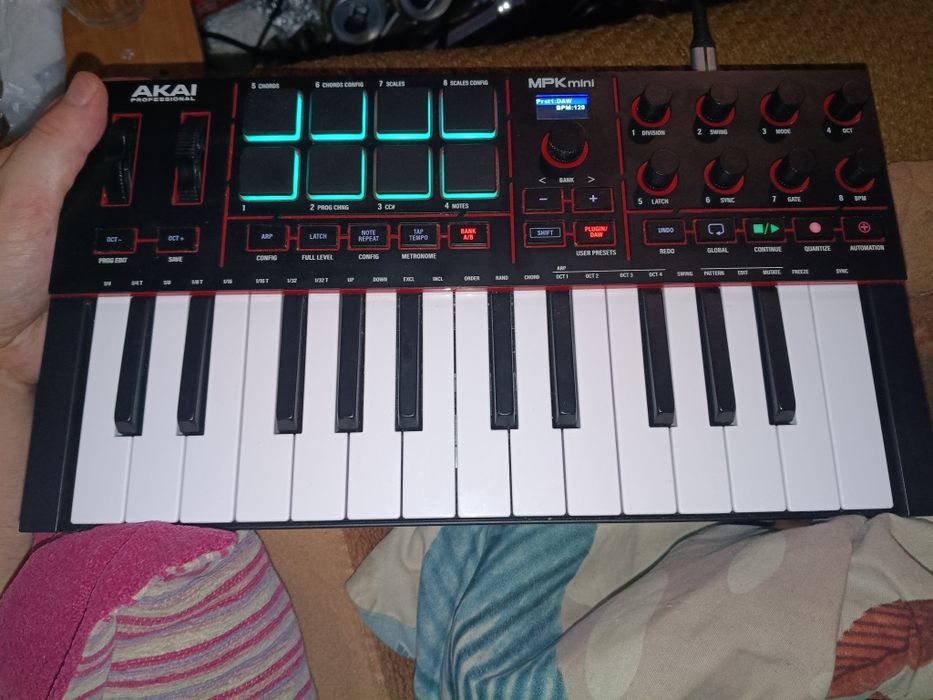 Akai MPK Mini 4 IV mk4