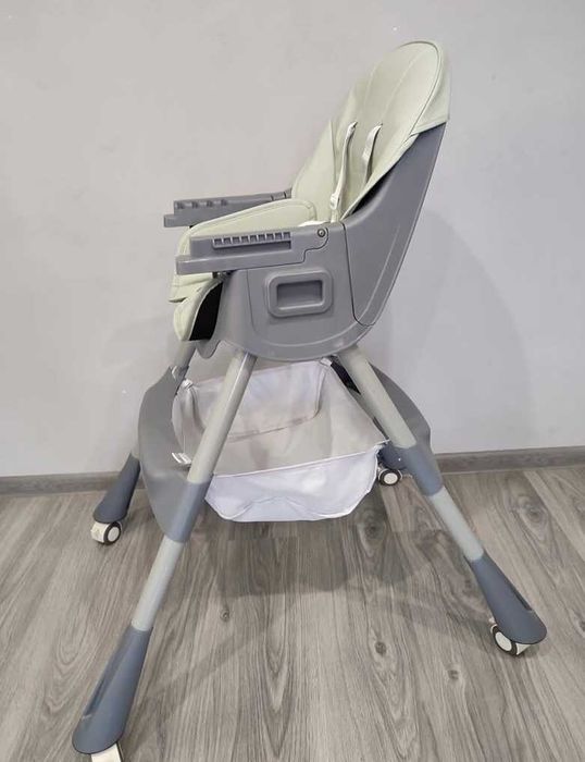 Детский стульчик для кормления со съемным столиком bambi