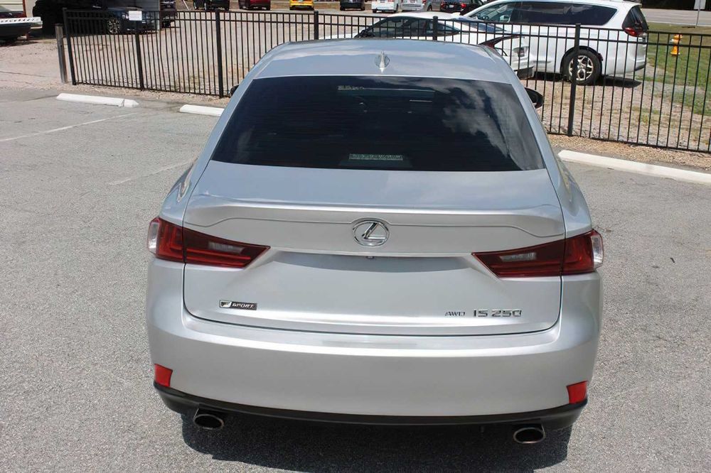 Lexus IS 250 Crafted Line      2015