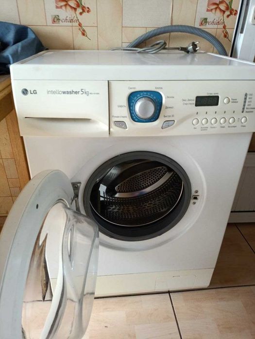 Стиральная машина LG WD-10150N (рабочая, но с нюансами)