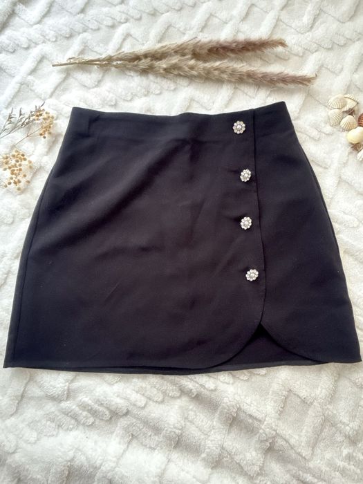 Czarna spódnica mini