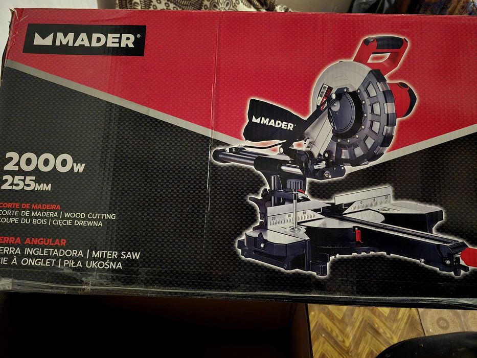 Maquina de meia esquadria com bancada e garantia.