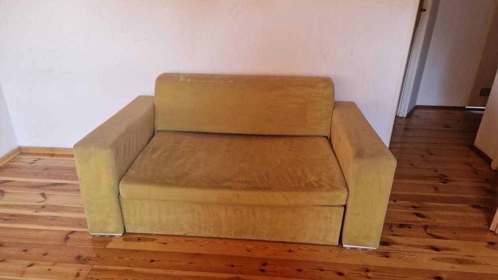 Mała sofa rozkładana - zielona