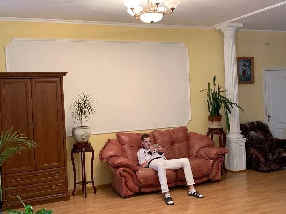 Хостел для Групп / Сотрудников / Студентов / Академгородок Житомирская