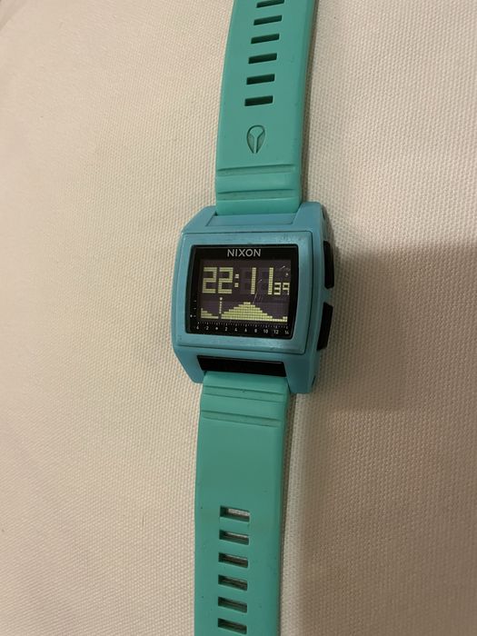 Nixon base tide pro com 6 meses