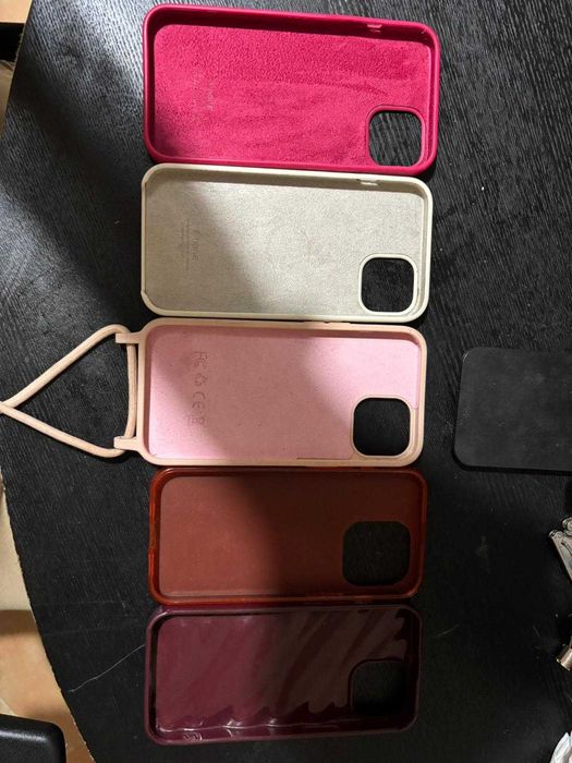 Title: 5 iPhone Cases (2 Original Apple + 3 Generic)64740411177091121