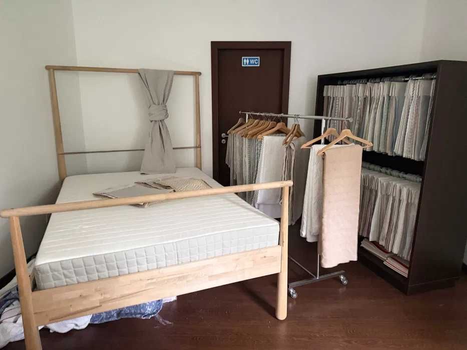 Vendo cama de corpo e meio