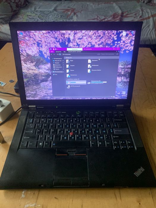 Lenovo ThinkPad.