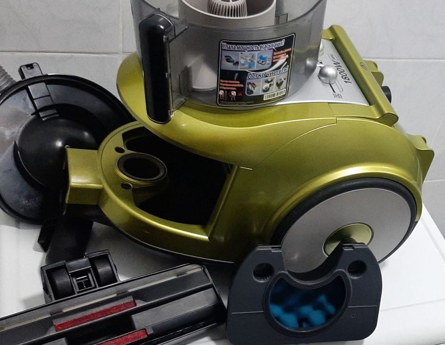 Продам дуже потужний пилесос самсунг у  гарному  стані