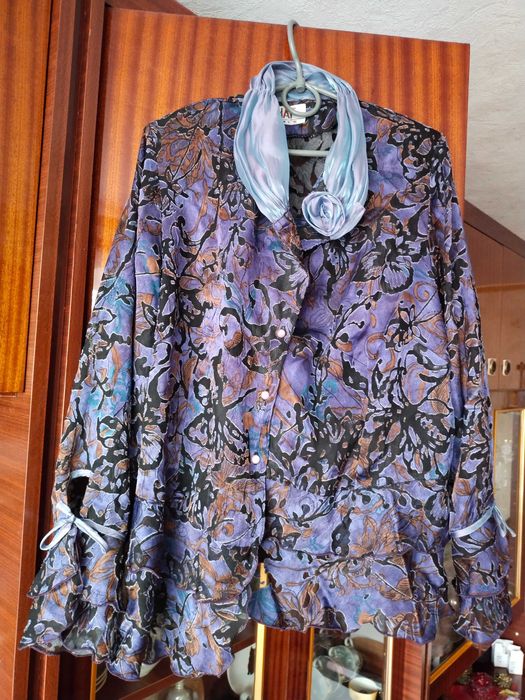 Блуза б/у 50 розміру