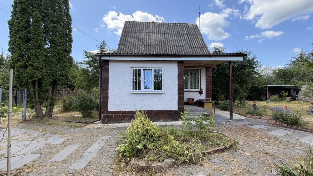 Продається дача-будинок зі зручностями в Барашівському масиві