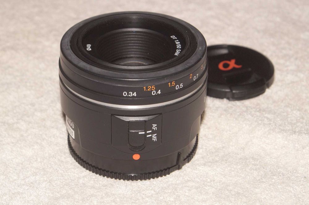 Sony AF 50mm f/1.8 SAM