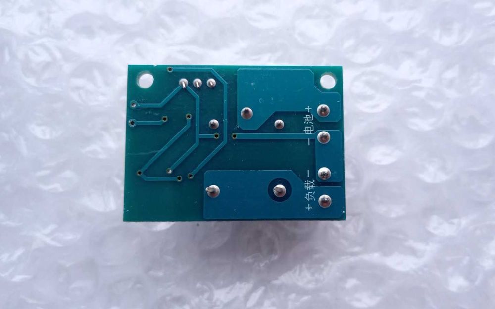 Плата отключения нагрузки 10А от аккумулятора при понижении напряжения