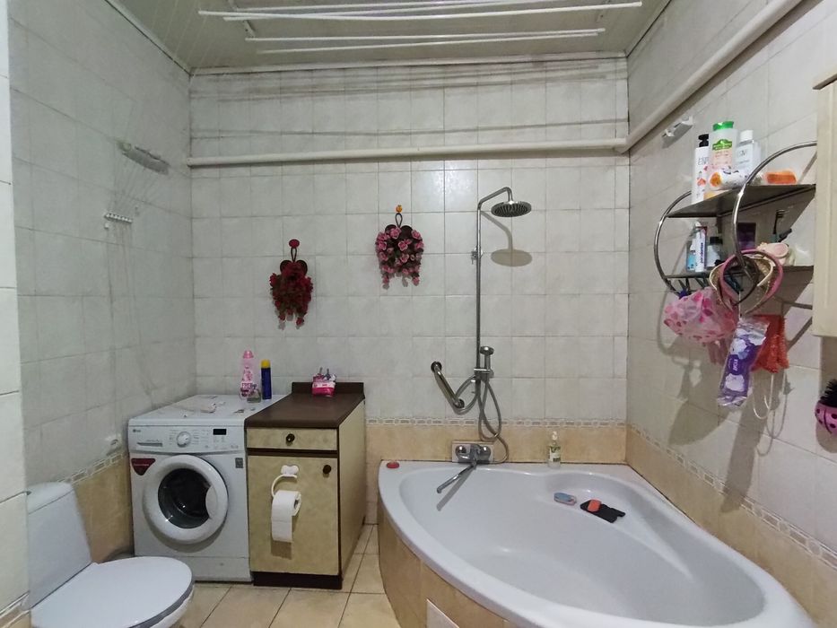 Продається цегляний будинок в мальовничому місці Василькова. 120000$