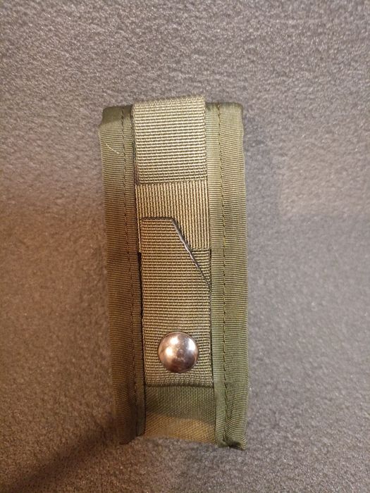 Kieszeń zamykana na magazynek pistoletowy