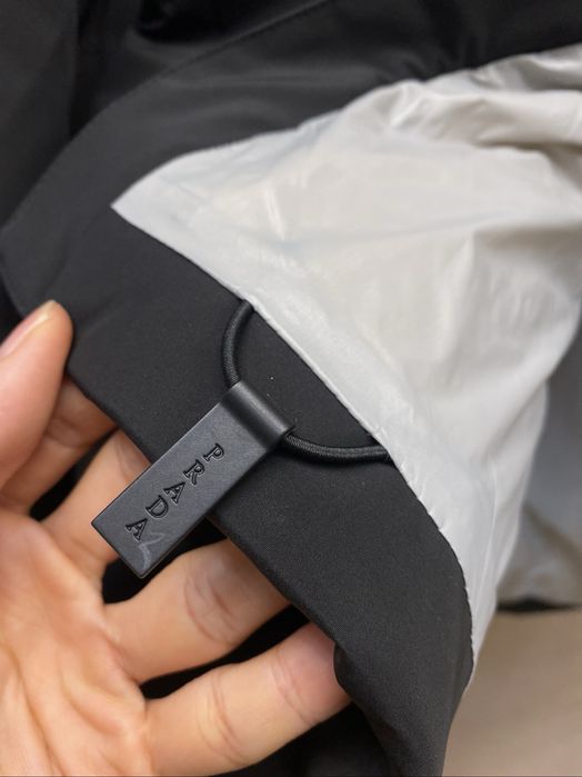 Prada куртка демісезон