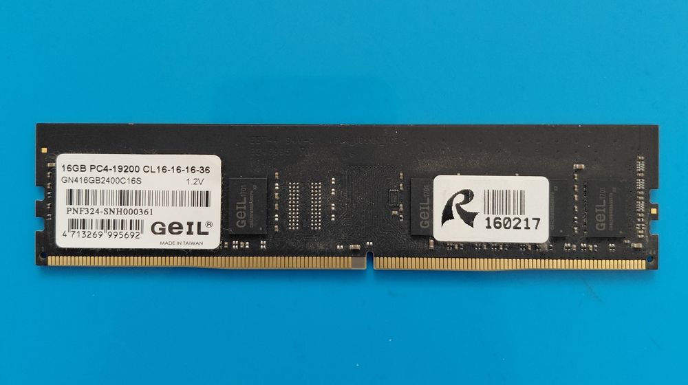 DDR4   GeIL SDRAM 16Gb 2400 DIMM