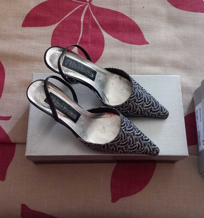 Sapatos diversos