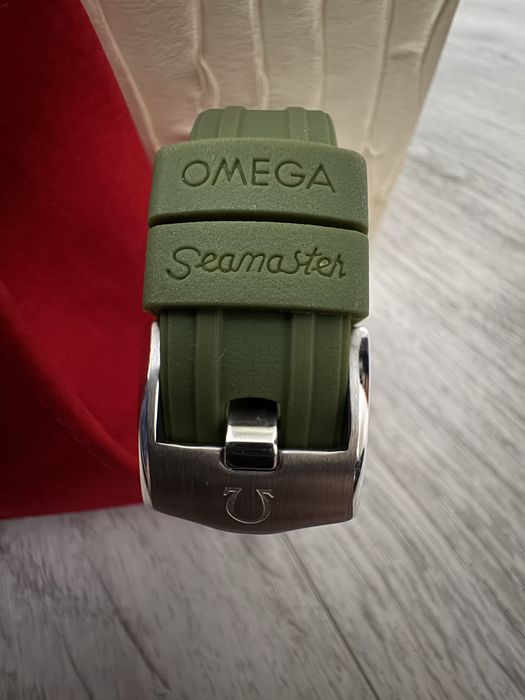 Omega Seamaster Diver 300M Master Co-Axial 42