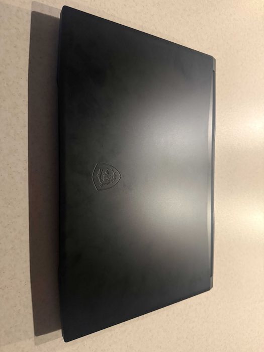 Laptop MSI Katana GF76 12UE / 32GB RAM / RTX3060 6GB