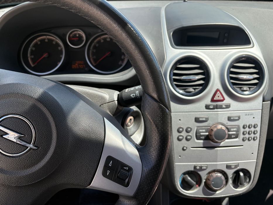 Opel Corsa 1.2 Gasolina (2007)