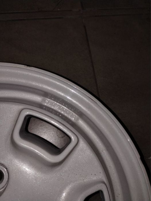 Felgi magnezowe Cromodora CD10 13” Fiat 125 124 Polonez – po renowacji